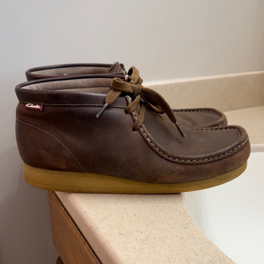 Clarks Men's Dark Brown Chukka Boots
